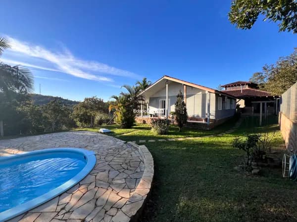 CHACARA COM DUAS CASAS COM VISTA PARA O POR DO SOL