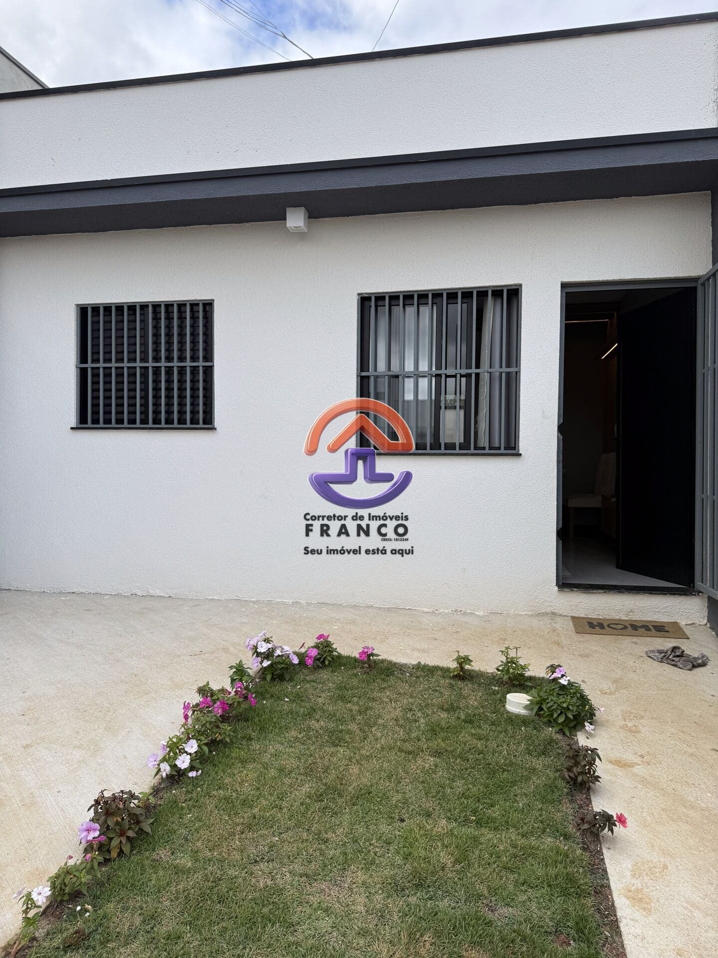 Casa em Condomínio Terrea com quintal entregue com acabamento Minha Casa Minha Vida