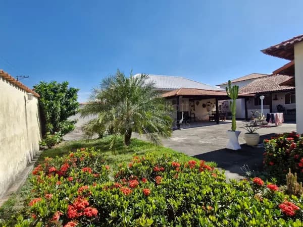 Casa linear no Portal das Conchas, em frente à Praia do Barbudo | Conforto e lazer em condomínio completo