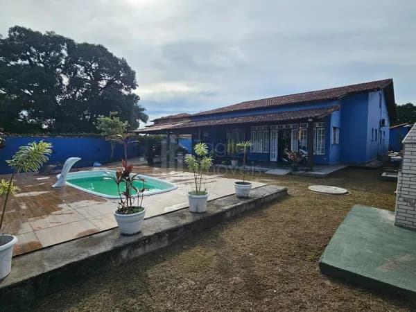 Casa ampla com piscina, salão de jogos e 3 suítes | Espaço e lazer em grande estilo