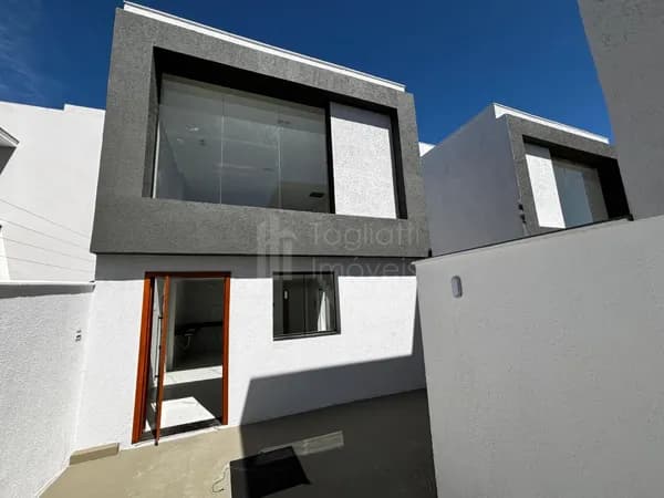 Casa independente à venda – Villa do Peró