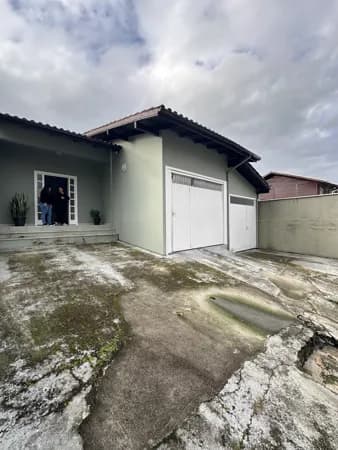 🏡 Casa na Quadra do Mar | Excelente Oportunidade!