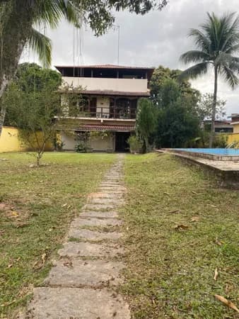 Casa 5 quartos, terreno de 1600m² no Centro de Papucaia, Cachoeiras de Macacu, RJ