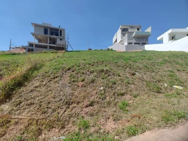 Terreno à venda no bairro Salvaterra em Juiz de Fora/MG