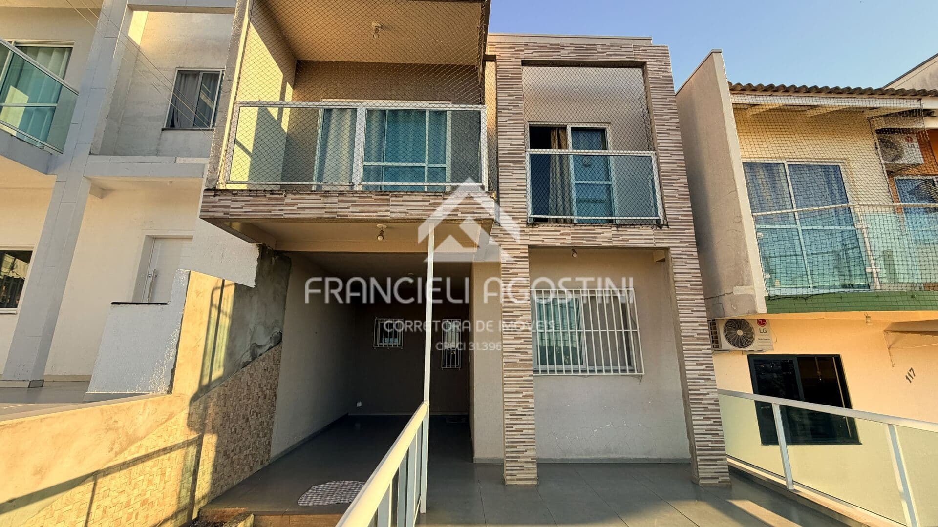 Casa à venda no bairro Aeroporto - Francisco Beltrão/PR/ 3 Quartos e suite