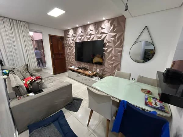 Casa Geminada Duplex Impecável – 110m² Pronta para Morar!