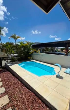 Casa em Condomínio 2/4 suíte Piscina Abrantes