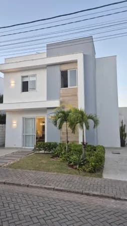 Casa em Condomínio 3 suítes Área Gourmet Abrantes