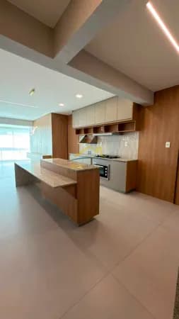 Apartamento para Alugar com 4 Quartos no Jardim Aeroporto em Lauro de Freitas