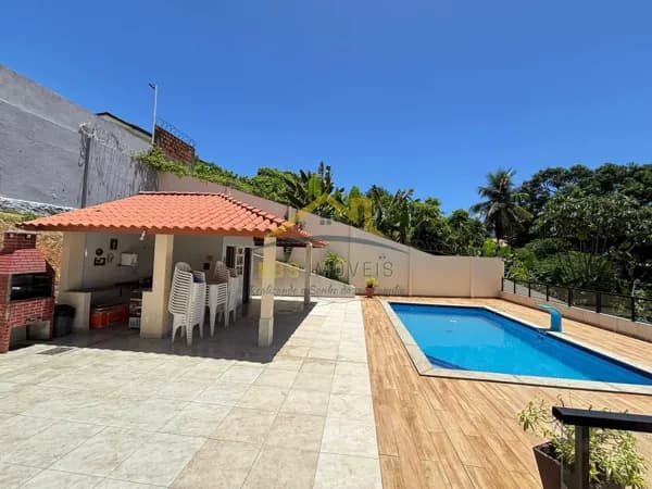 Casa Triplex 2 suites Condomínio fechado em Pituaçu 144m²
