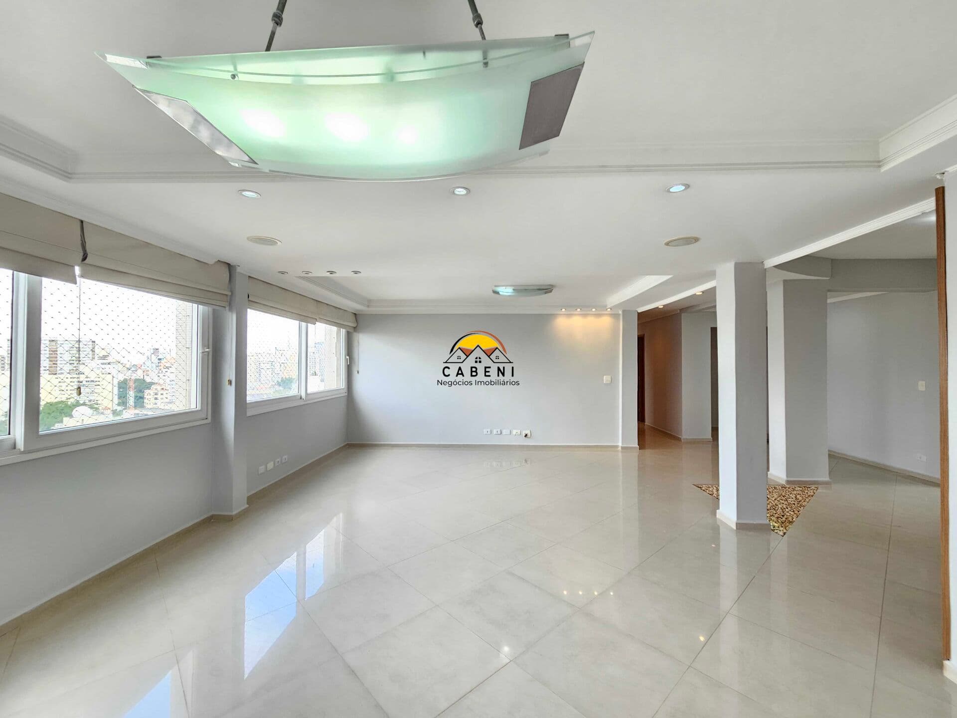 Apartamento Higienópolis, com vista livre em todos os cômodos e reformado