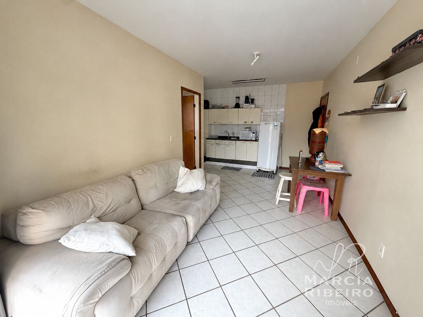 Apartamento com 1 Dormitório na Trindade