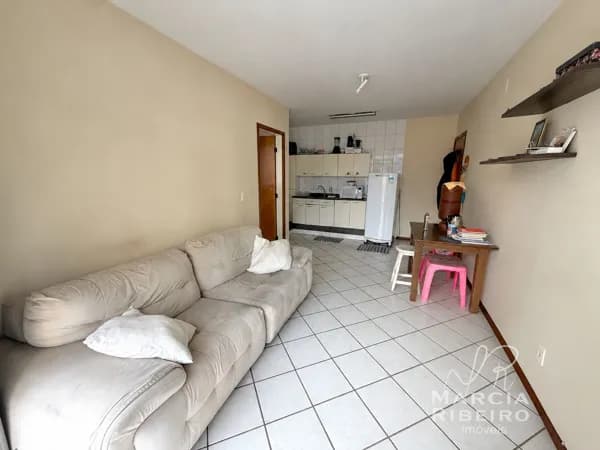 Apartamento com 1 Dormitório na Trindade