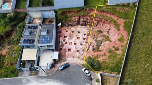 Terreno à venda no bairro Parque Ipiranga II em Resende/RJ
