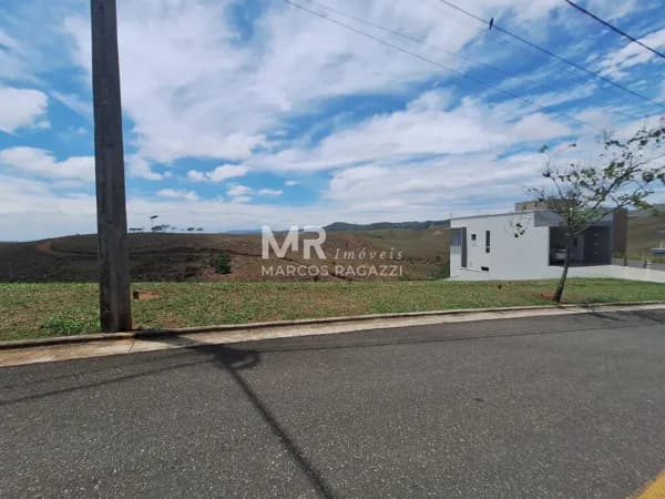 Terreno à venda no bairro Terras Alpha em Resende/RJ