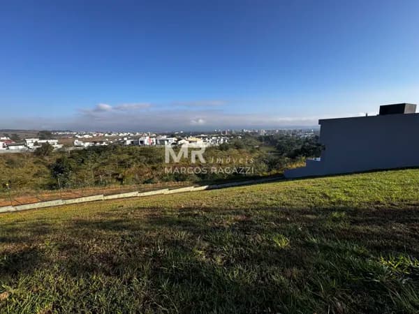 Terreno à venda no bairro Terras Alpha em Resende/RJ
