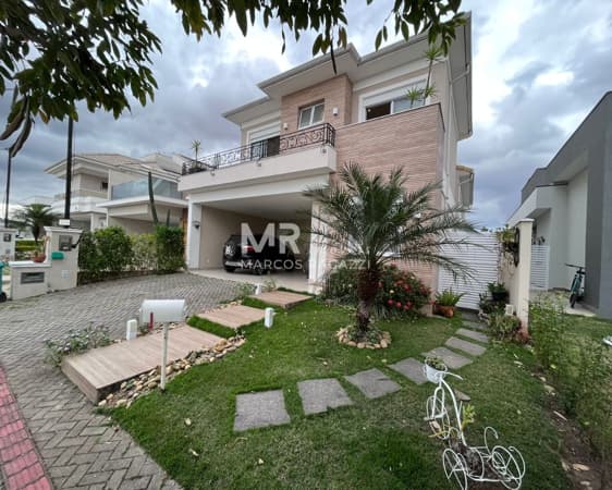 Casa à venda no bairro Terras Alpha em Resende/RJ
