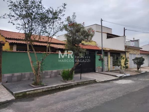 Casa à venda no bairro Jardim D'Oeste em Resende/RJ