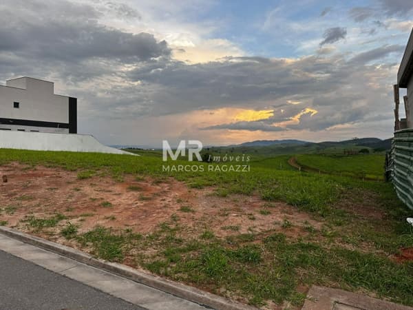 Terreno à venda no bairro Terras Alpha em Resende/RJ