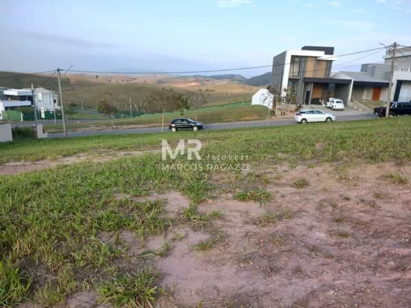 Terreno à venda no bairro Terras Alpha em Resende/RJ