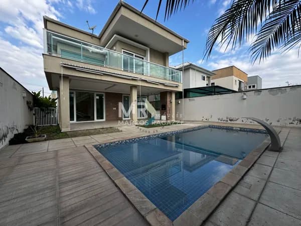 Casa para alugar no bairro Jardim Martinelli em Resende/RJ