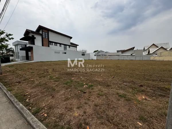 Terreno à venda no bairro Terras Alpha em Resende/RJ
