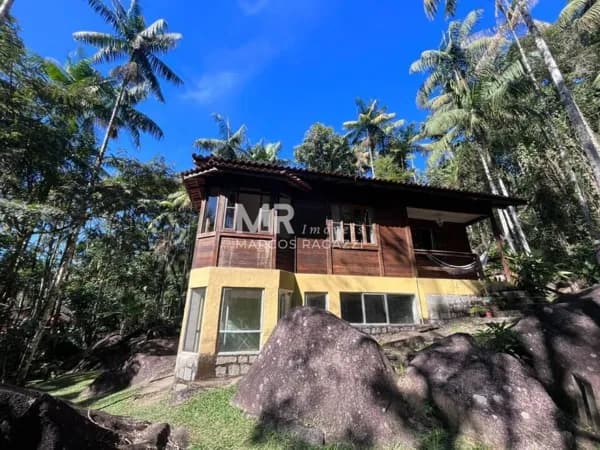 Casa à venda no bairro Serrinha do Alambari (Agulhas Negras) em Resende/RJ