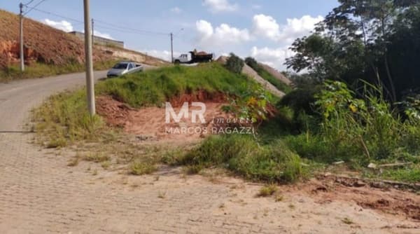 Terreno à venda no bairro Bela Vista em Resende/RJ