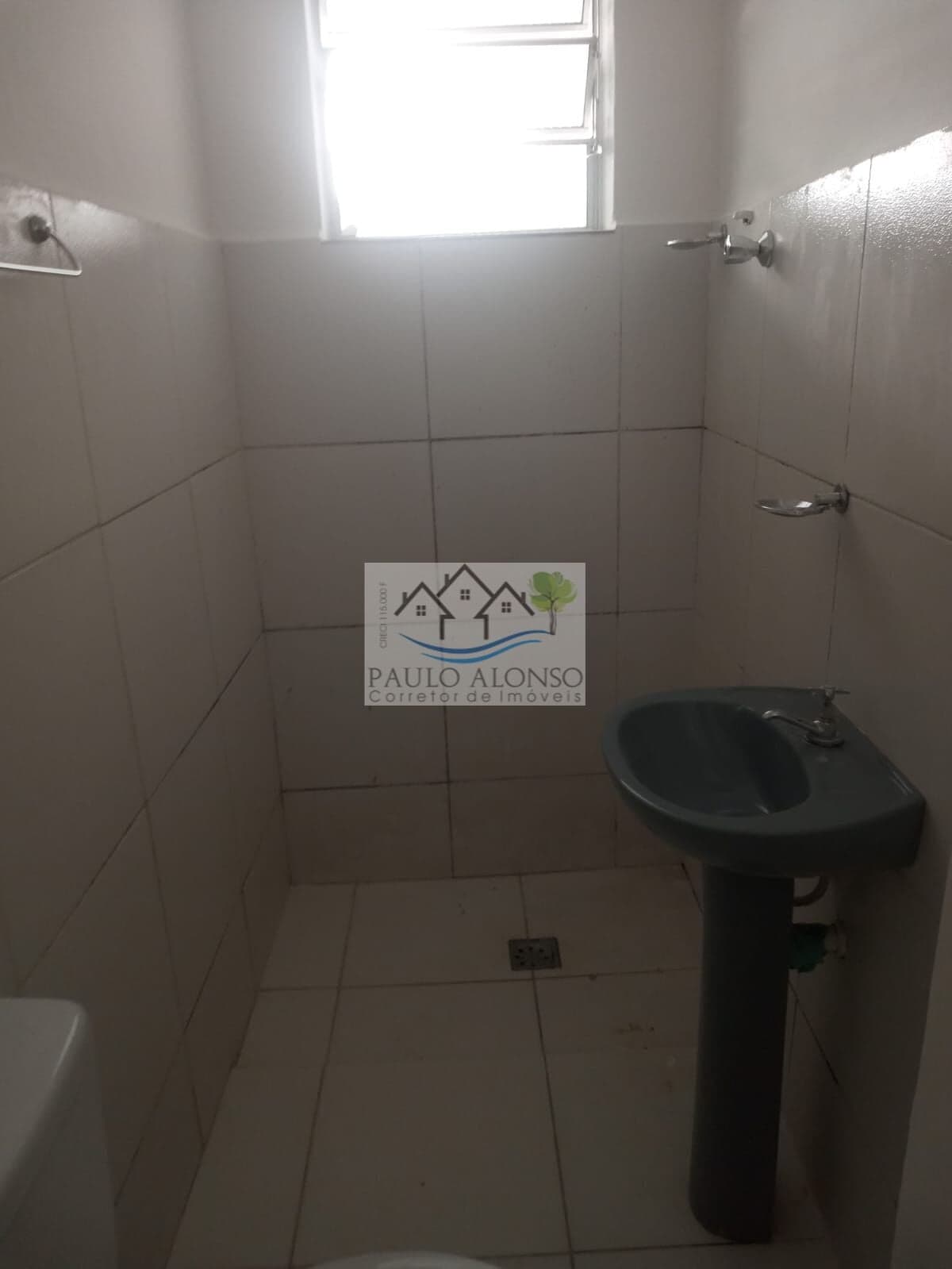 Casa Individual para Locação - Quarto / Sala / Cozinha - sem garagem