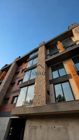 BELÍSSIMO APARTAMENTO EM GRAMADO
