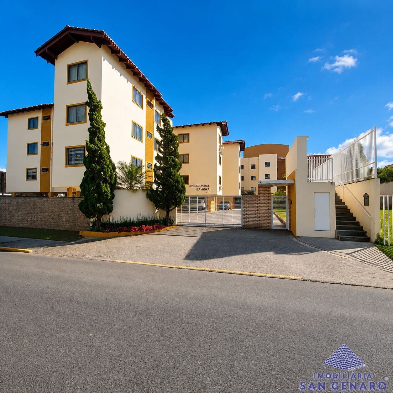 Apartamento Mobiliado Rua XV de Novembro