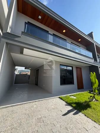 Sobrado em São José - Forquilhas