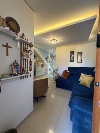 Sobrado em São José - Potecas