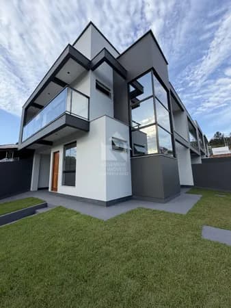Sobrado em São José - Forquilhas