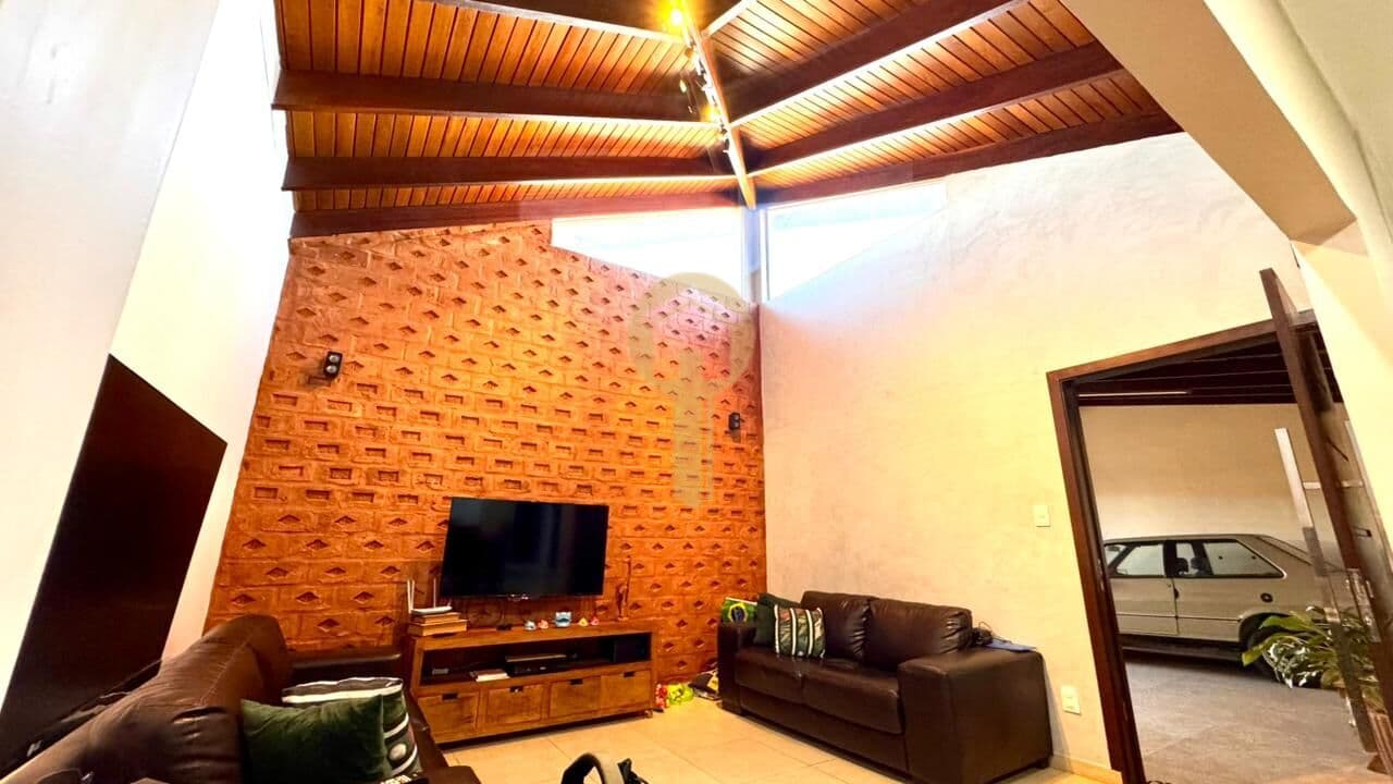 Casa Alto Padrão em Jardim Canadá, Passos/MG