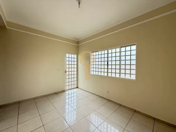 Casa em Passos - Parque das Aroeiras