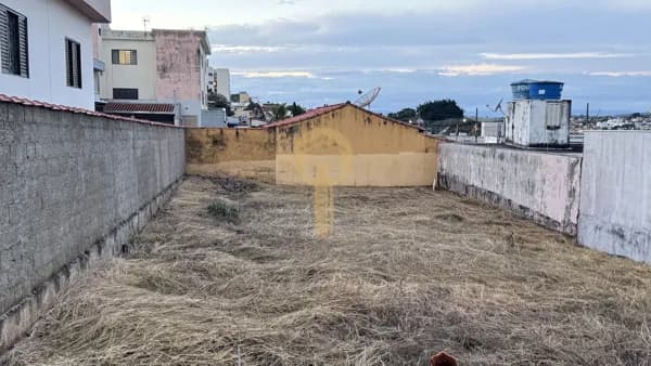 Lote/Terreno em Passos - Vila Rica