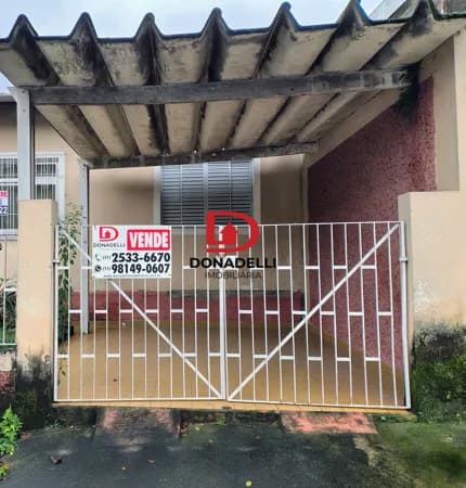Casa térrea com 3 dormitórios e 1 vaga na Vila Isa/Campo Grande