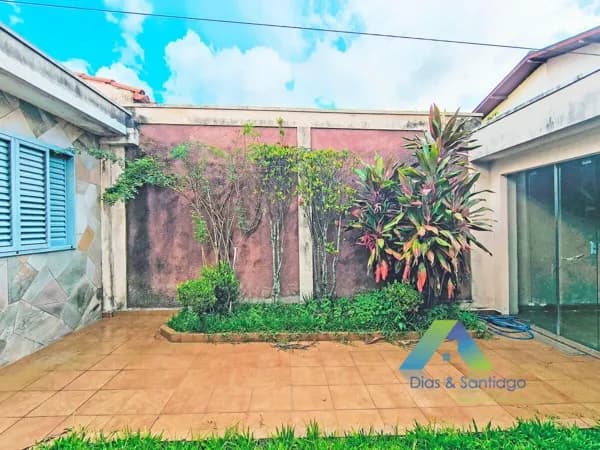 CASA À VENDA – VILA DAS MERCES | 3 DORMITÓRIOS, QUINTAL E CHURRASQUEIRA