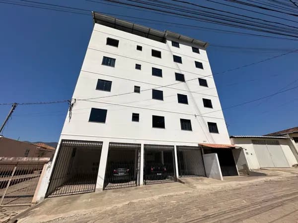 Apartamento para locação no centro em Lima Duarte/MG.