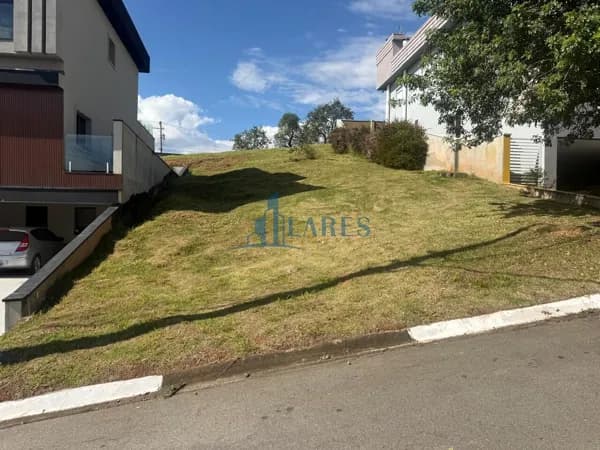Terreno em Condomínio reserva santa anna