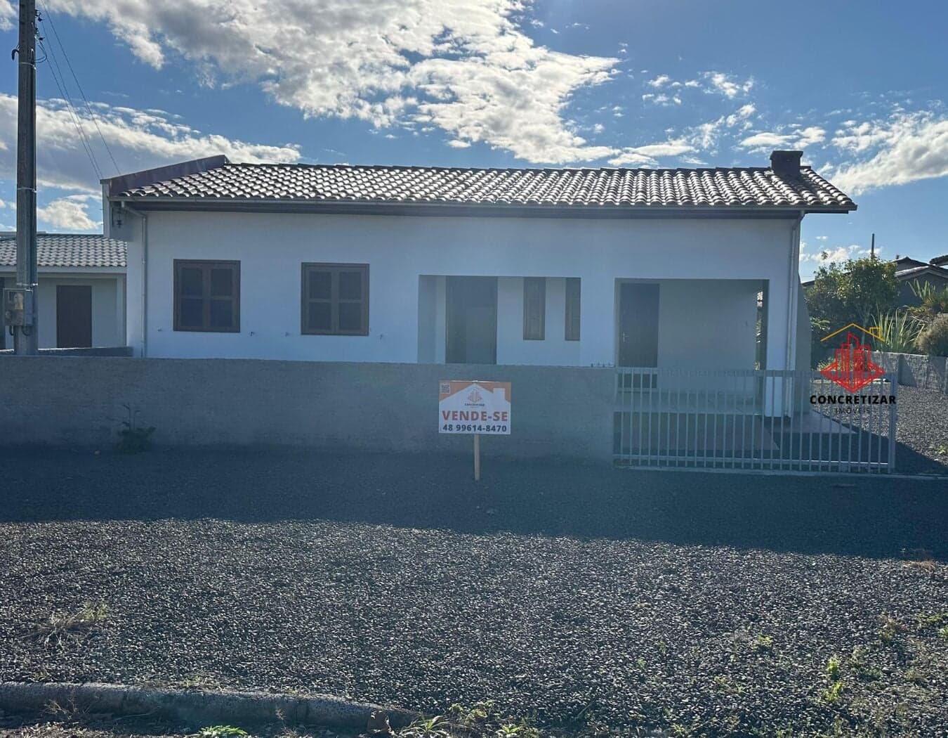Casa de praia com amplo terreno e perto do mar