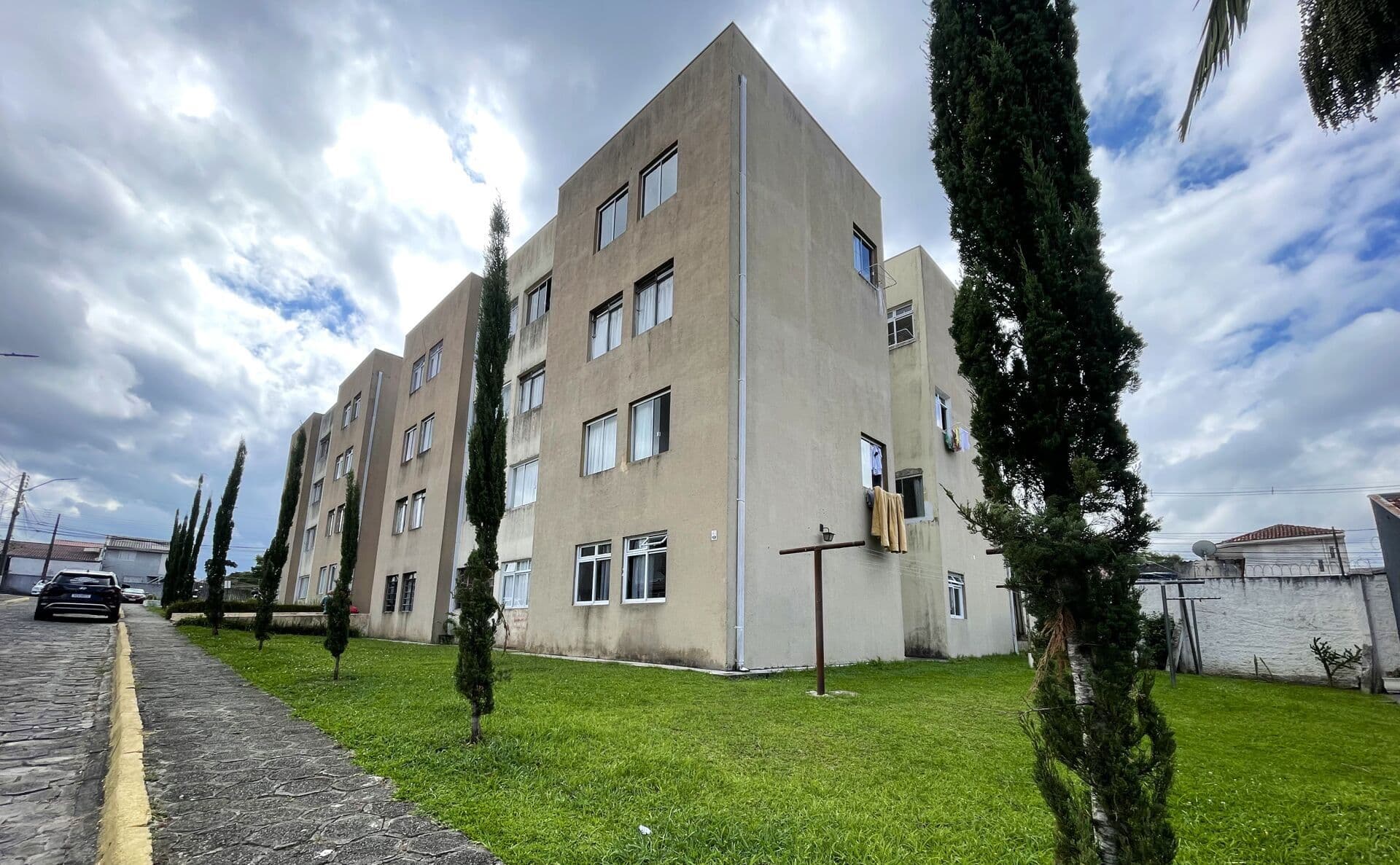 Apartamento semi mobiliado a venda no bairro Campo Comprido