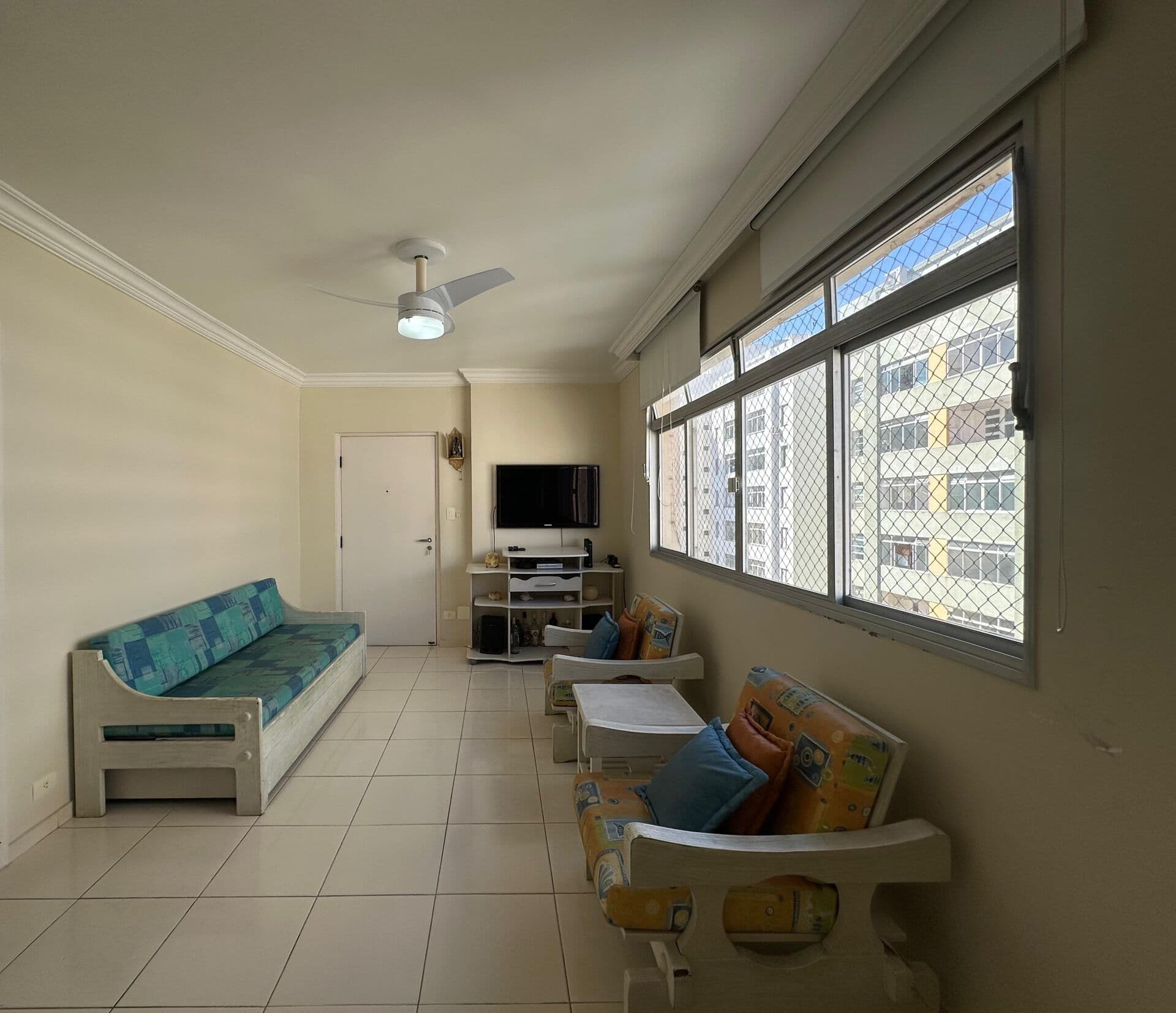Apartamento Reformado 3 DORMITÓRIOS , com Vista para o Mar à Venda na Praia das Pitangueiras – Guarujá/SP