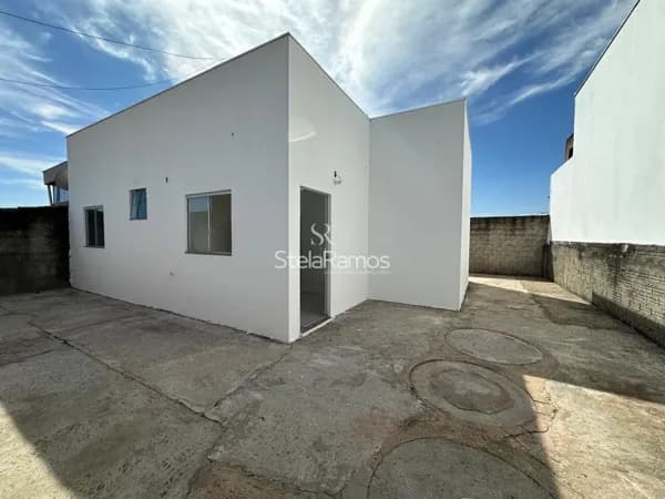 Casa em Maria Peçanha, Divinópolis/MG