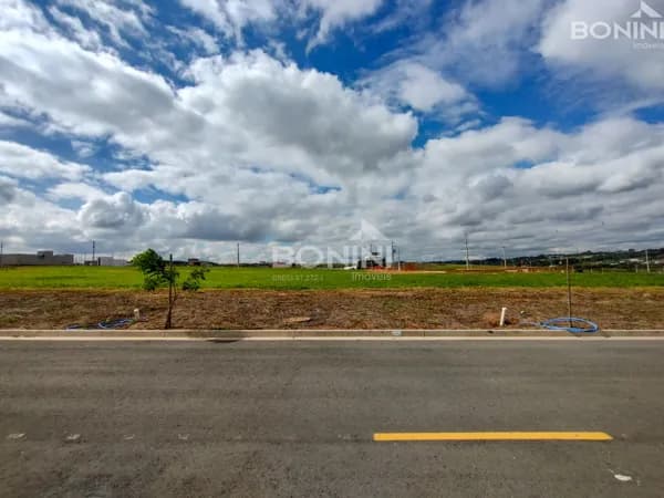 Terreno à Venda no Condomínio Vila América em Nova Odessa | 300m²