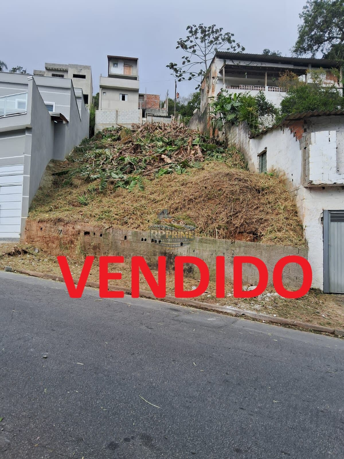 Terreno pronto para construir - planta aprovada