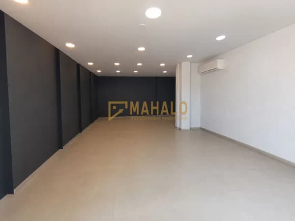 Sala/Conjunto em Três de Maio - Centro