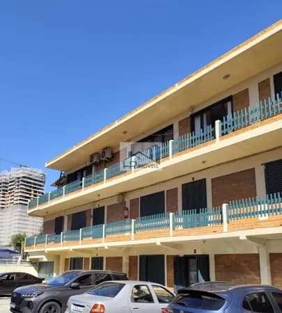 Apartamento \semi mobiliado no Centro, Balneário Piçarras/SC