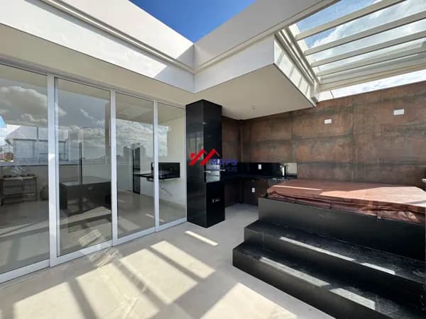 Cobertura com três quartos, suíte e três vagas de garagem no bairro Itapoã - Belo Horizonte/MG.